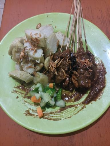 SATE MADURA EBAH