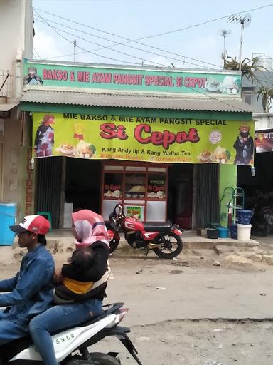 BAKSO URAT SI CEPOT SPECIAL PANGSIT