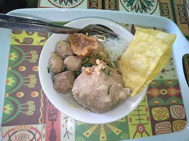 BAKSO URAT SI CEPOT SPECIAL PANGSIT