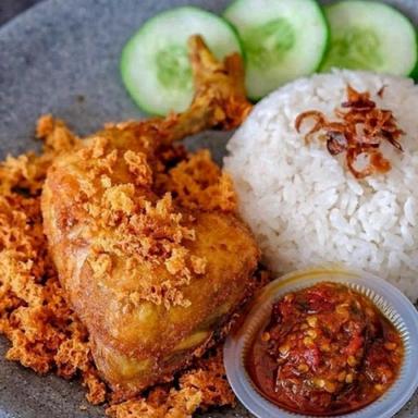 AYAM GORENG KREMES PASIRJAMBU