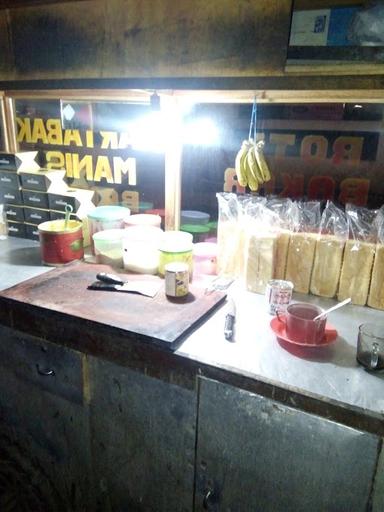 AYAM GORENG, MARTABAK BANGKA, ROTI BAKAI, BATAGOR KUAH KERING BAROKAH CISONDARI