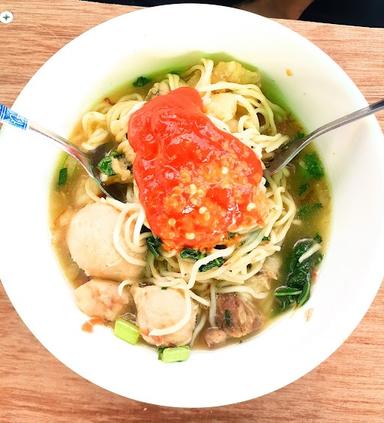 BAKSO ADAM SAMPING POM PASIRJAMBU