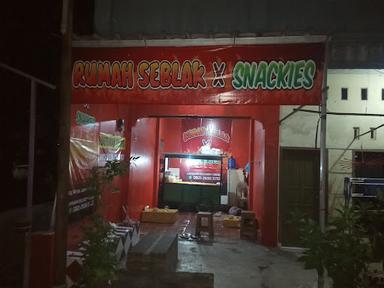 RUMAH SEBLAK X SNACKIES