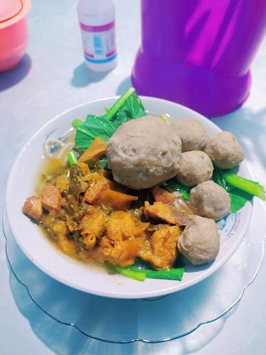 BAKSO DAGING SAPI CEMARA LARAS