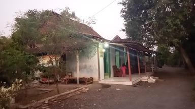 RUMAH MUHAMMAD ILHAM MAULANA