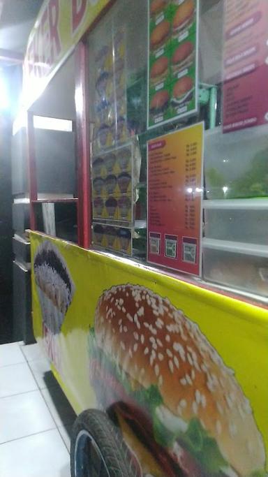 OMAH BULE LEKER. BURGER, KEBAB, TELA, KENTANG