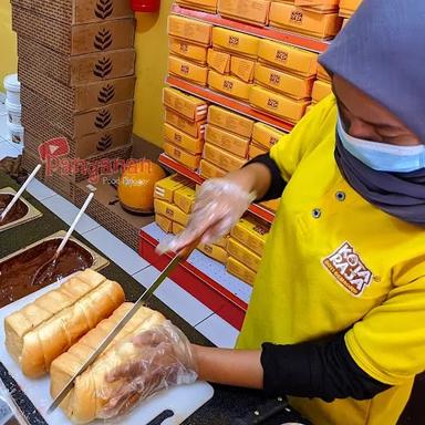 ROTI GEMBONG KOTA RAJA PATI