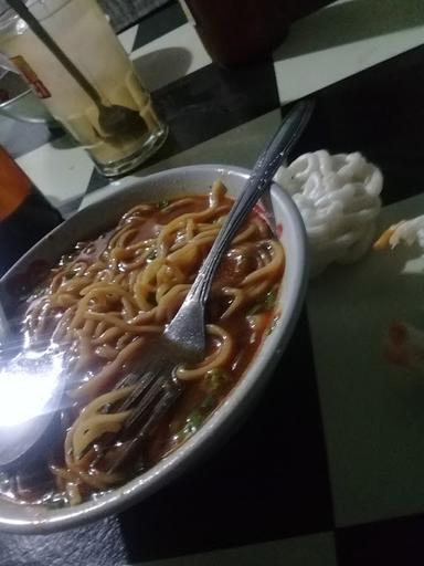 MIE AYAM BLEBER