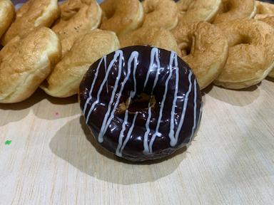 HESEL DONUTS