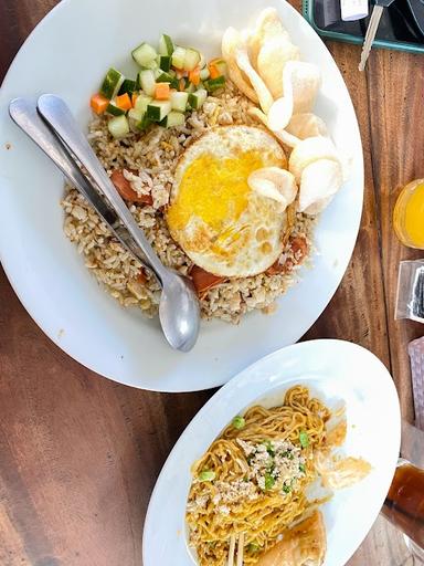 MEEGO ID 22 NASI GORENG DAN BAKMIE