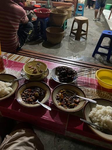 SATE KAMBING DAN GULAI PAK MUKLAS