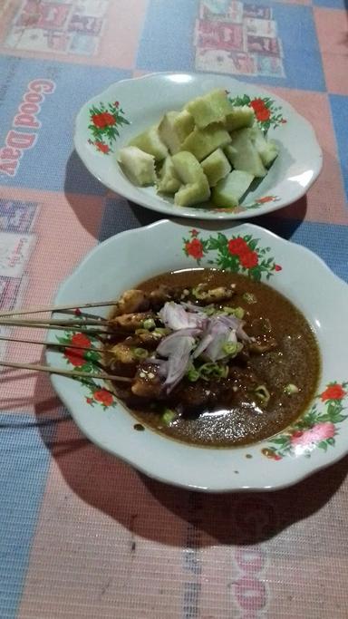 SATE KAMBING MUDA GULAI PAK HAJI