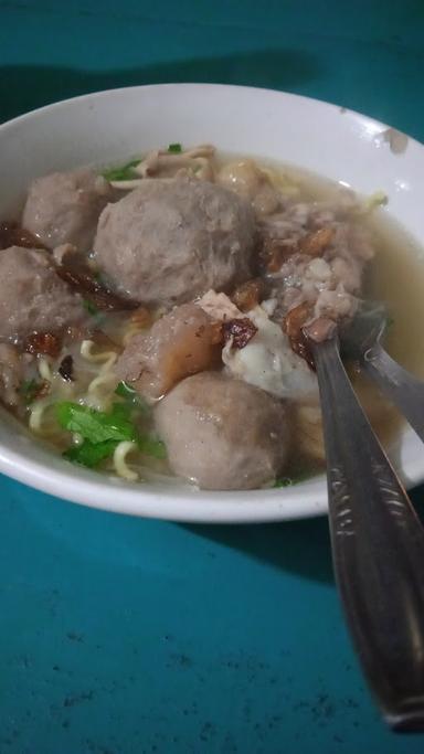 BAKSO DAN SOTO SENTUL