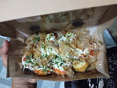 FK (FRESH KITCHEN) TAKOYAKI & LEMONADE