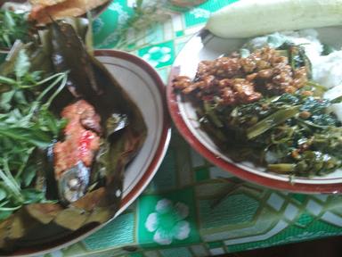 WARUNG MAKAN MBA EMY