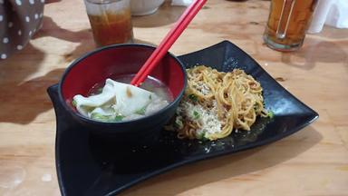 BAKSO LOBI