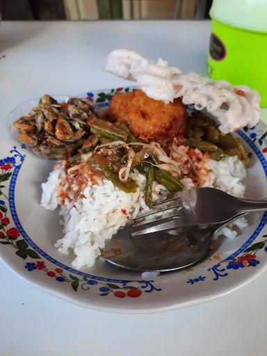 WARUNG POJOK BU MISRAT