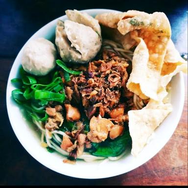 BAKSO,SOTO&MIE AYAM FATMAWATI GAJAH MUNGKUR