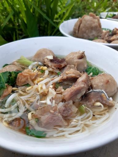 TERAS BAKSO GAJAH MUNGKUR