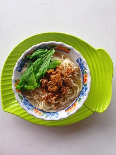 WARUNG SOTO & BAKSO MENTARI PAGI (BU YANTI SUNARTO)