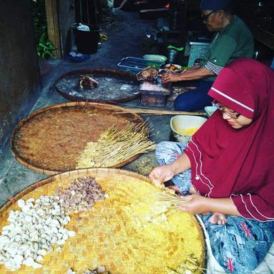 SATE UNIANG SYAMSINAR ASLI MASAKAN PARIAMAN