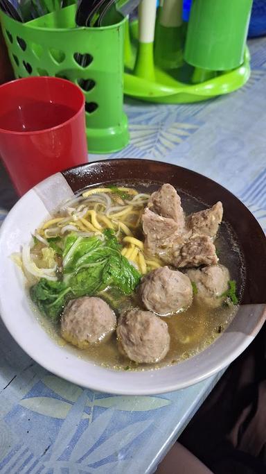 WARUNG BAKSO DAN MIE AYAM BUKDE SRI