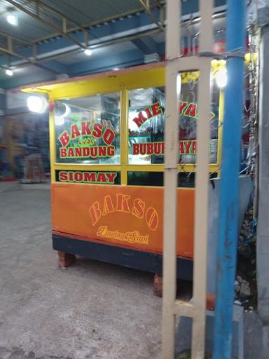 WARUNG BAKSO KHAS BANDUNG KANG JAJANG