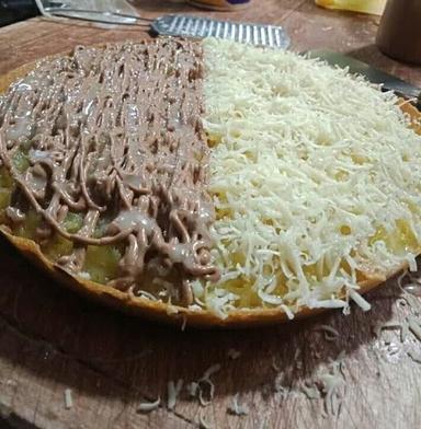 MARTABAK PUTRI NAURA