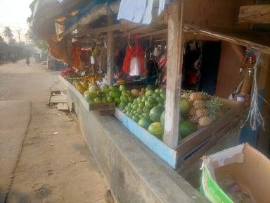 WARUNG SOTO DAN BUAH BU LILIS