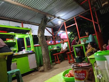 WARUNG MIE AYAM & BAKSO MBK UMMI