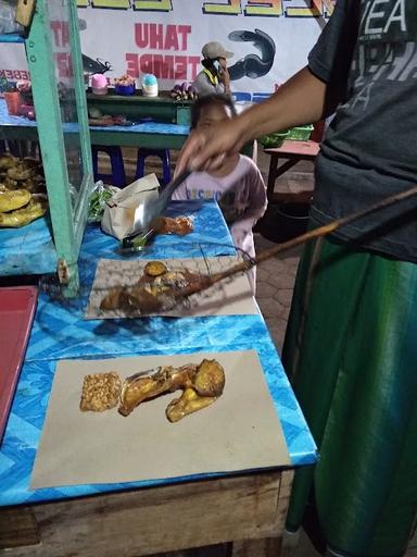 WARUNG PECEL LELE IBU ZULY