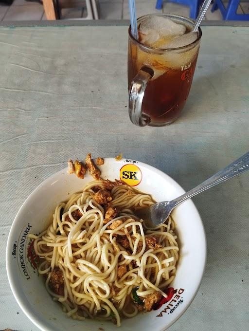 MIE AYAM BU LASTRI