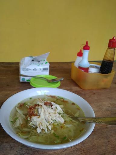 OMAH SOTO DAN BAKMIE TOPRAK MBAH GAYAM