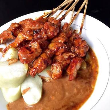 SATE AYAM CAK HANAFI PEDAN