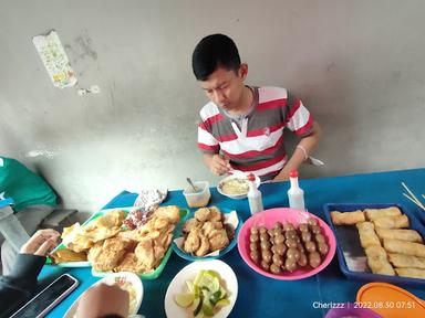 SOTO AYAM KAMPUNG PAK LEGI