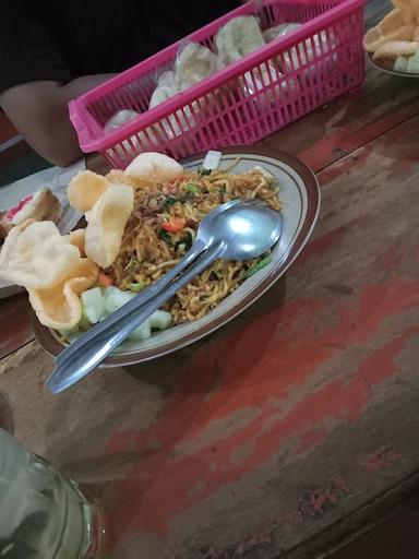 WARUNG MAKAN BAKMI JOWO NASI GORENG