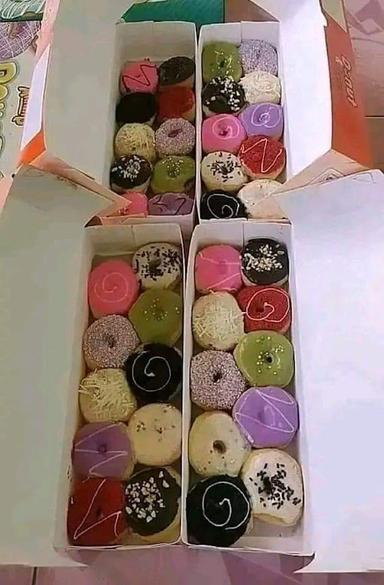 ZAHIRA DONUTS