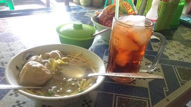 BAKSO MERCON DAN MIE AYAM PAK DI SOLO