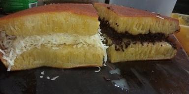 MARTABAK AL TAJIR BANG BENI