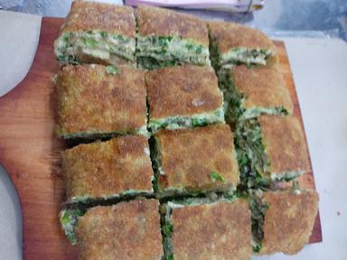 MARTABAK DAN KUE BANDUNG BANG NUR FATMAWATI