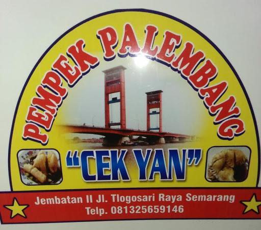 PEMPEK CEK YAN