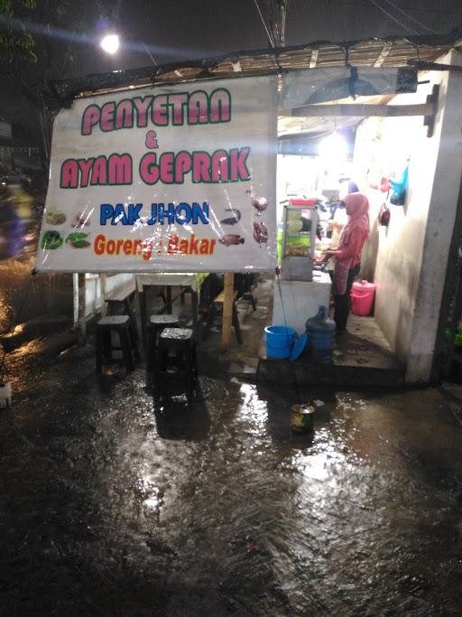 PENYETAN & AYAM GEPRAK PAK JHON