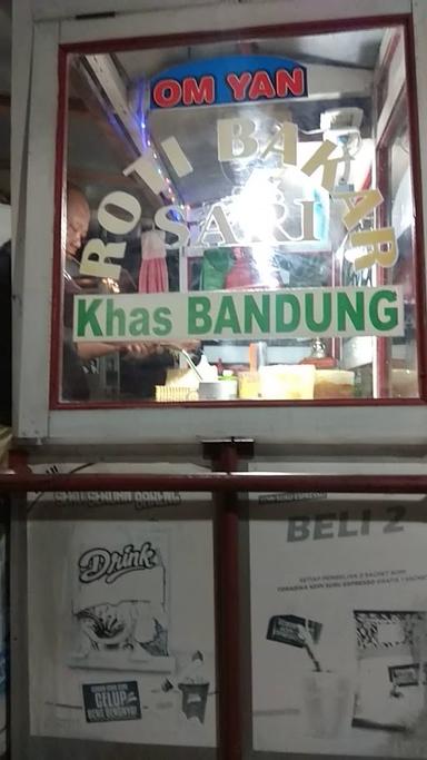 ROTI BAKAR BANDUNG SARI OM YAN