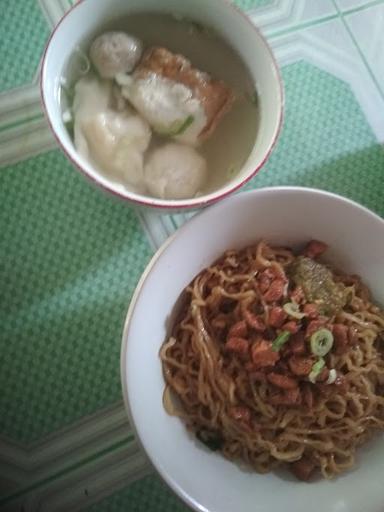 MIE YAMIN PANDESAN DK