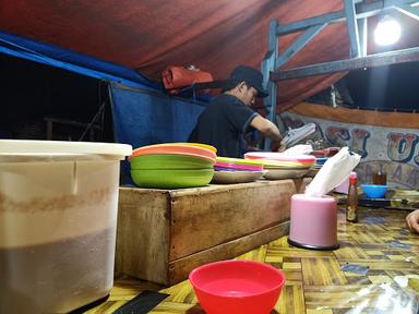 KEDAI ARELA ( PECEL LELE NASI UDUK )