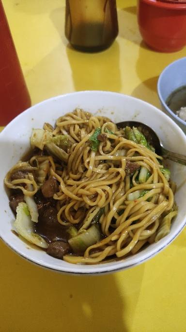 MIE AYAM JUARA PALABUHANRATU