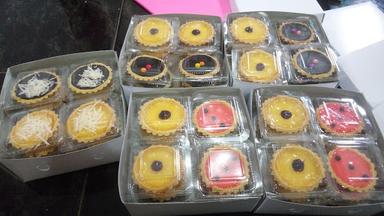 KEDAI AILA PIE & CAKE