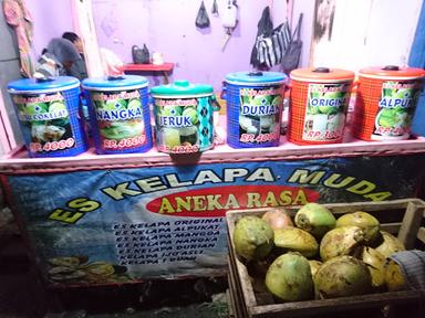 ES KELAPA MUDA ANEKA RASA