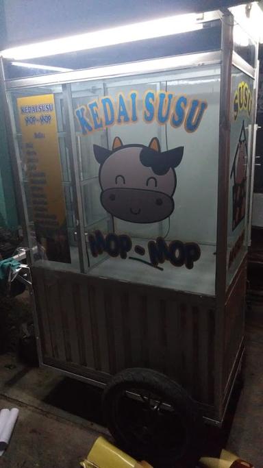 KEDAI SUSU DAN JAJANAN MURMER