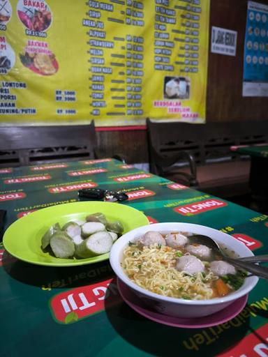 BAKSO BALUNGAN KEBON PELEM SEWAKA